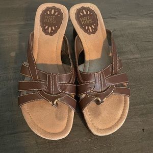 Women’s Hot Kiss Wedges Size 7